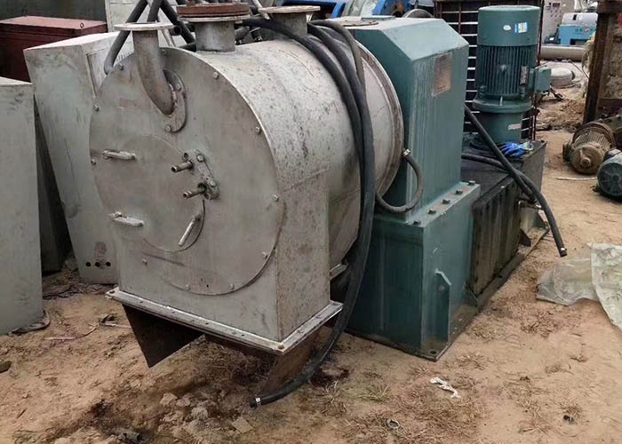 二手雙級活塞推料離心機(jī)652785679449143385